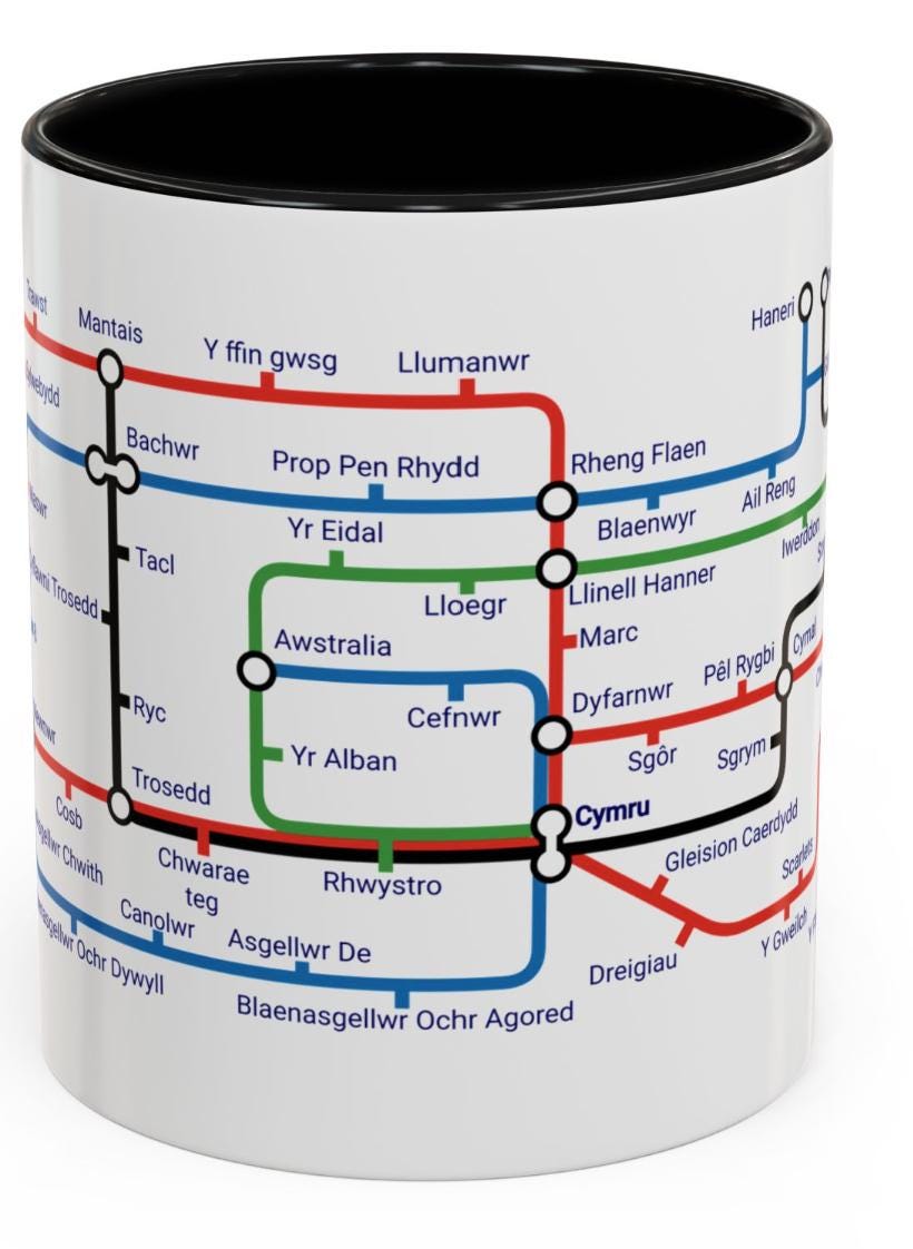 Rygbi Cymru Metro Mug: Welsh Rugby Heritage Design