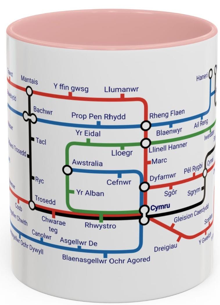 Rygbi Cymru Metro Mug: Welsh Rugby Heritage Design
